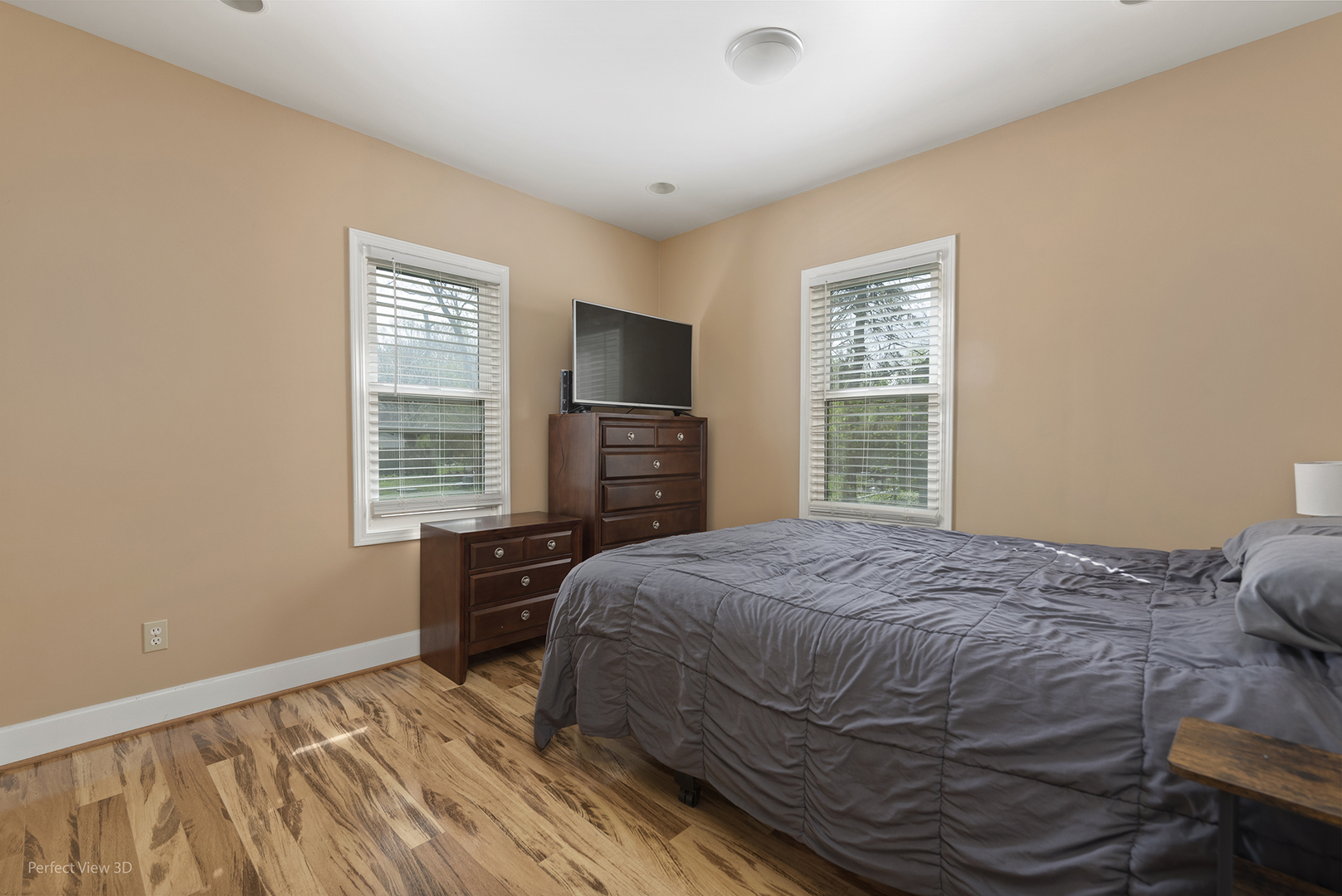 128 Independence Avenue, Joliet, IL 60433