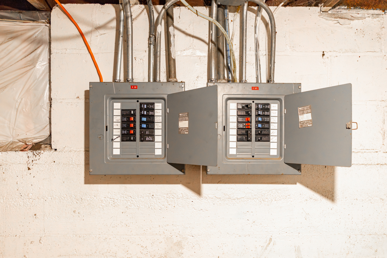 1509 16th Avenue, Rockford, IL 61104