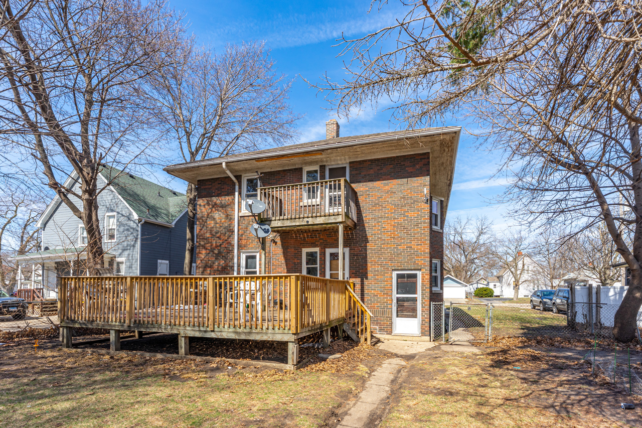 1509 16th Avenue, Rockford, IL 61104