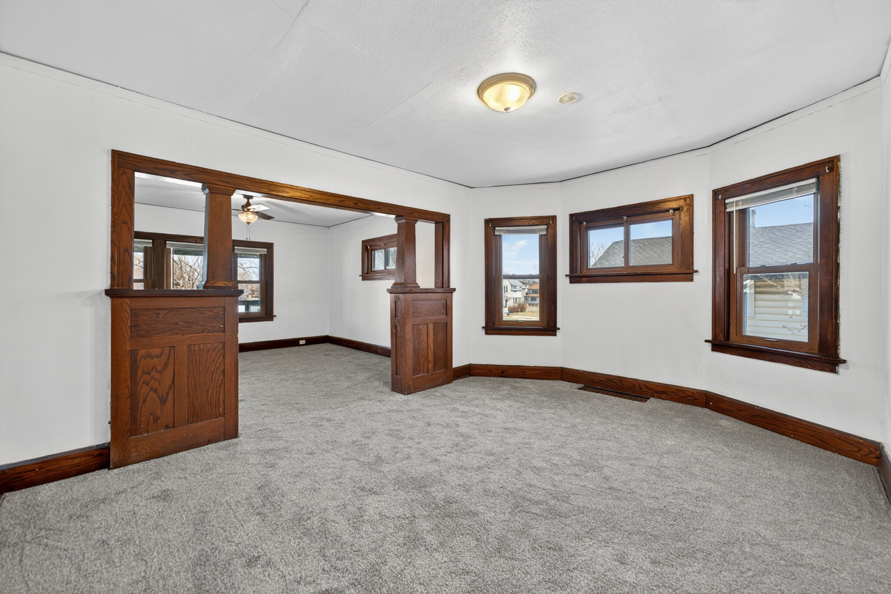 1509 16th Avenue, Rockford, IL 61104