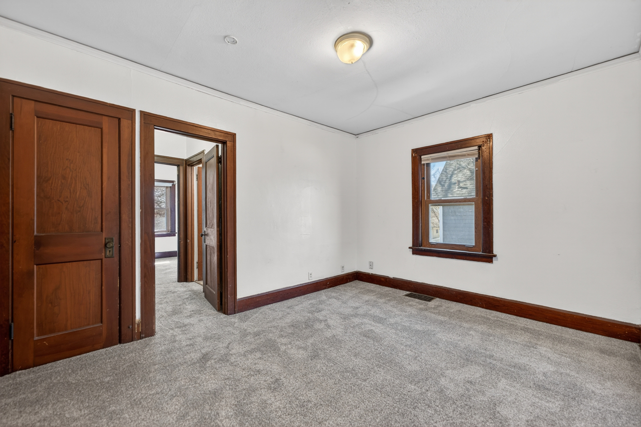 1509 16th Avenue, Rockford, IL 61104