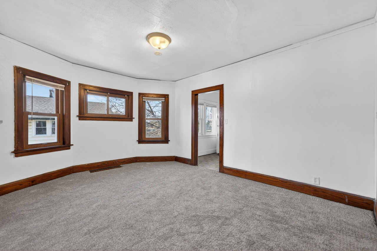 1509 16th Avenue, Rockford, IL 61104