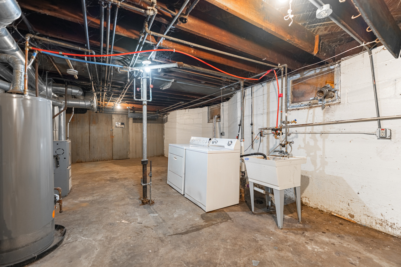 1509 16th Avenue, Rockford, IL 61104