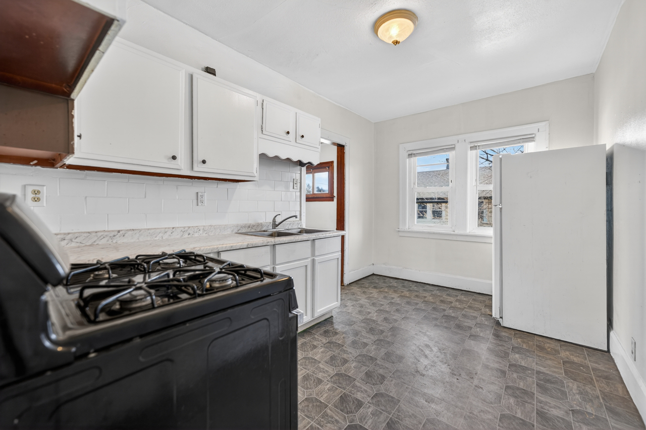 1509 16th Avenue, Rockford, IL 61104