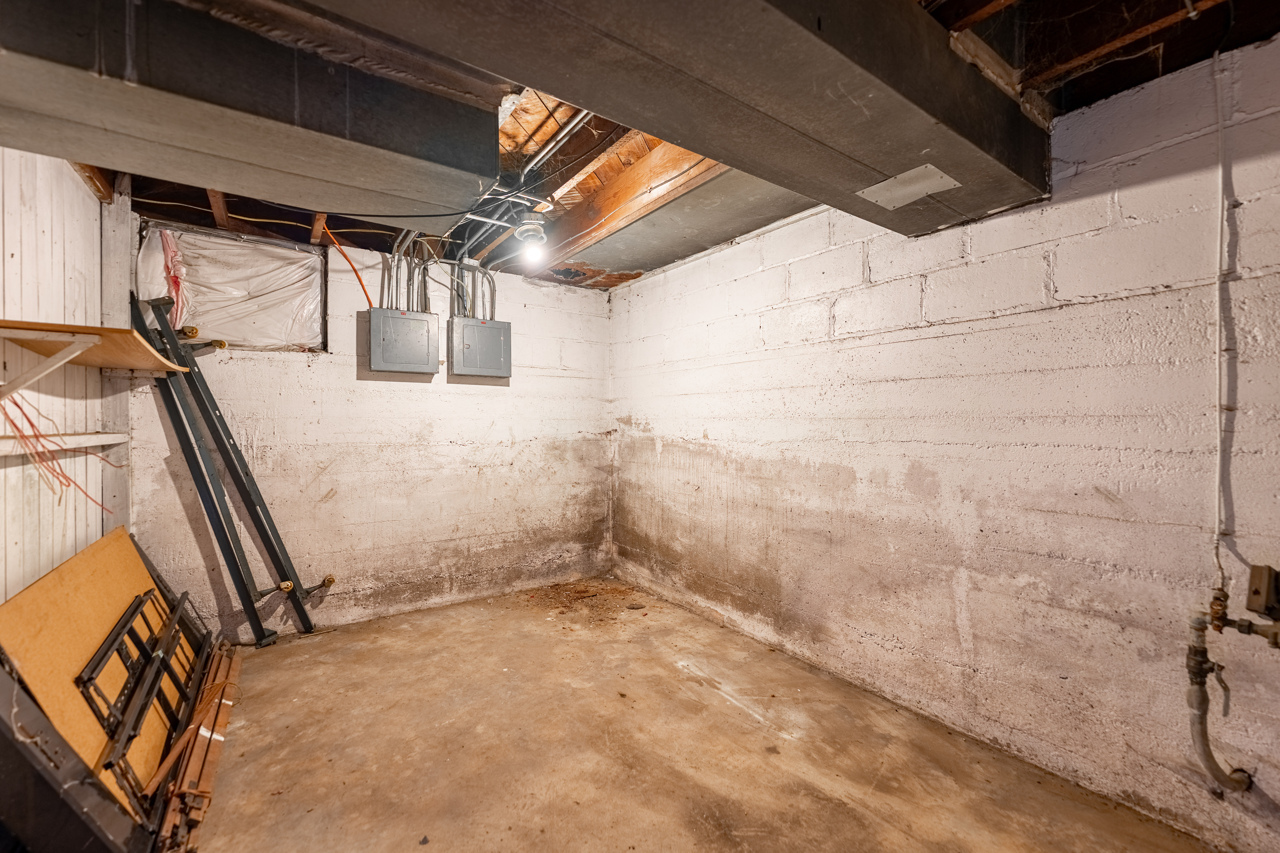 1509 16th Avenue, Rockford, IL 61104