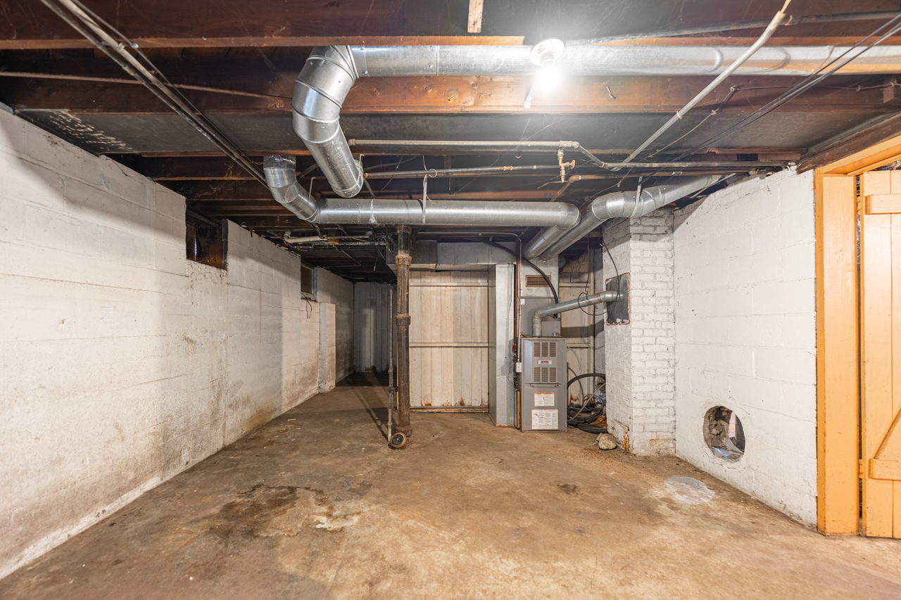 1509 16th Avenue, Rockford, IL 61104