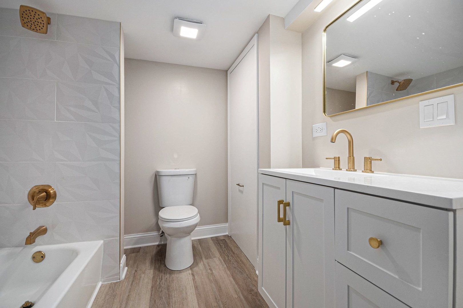 26 E 157th Street, South Holland, IL 60473