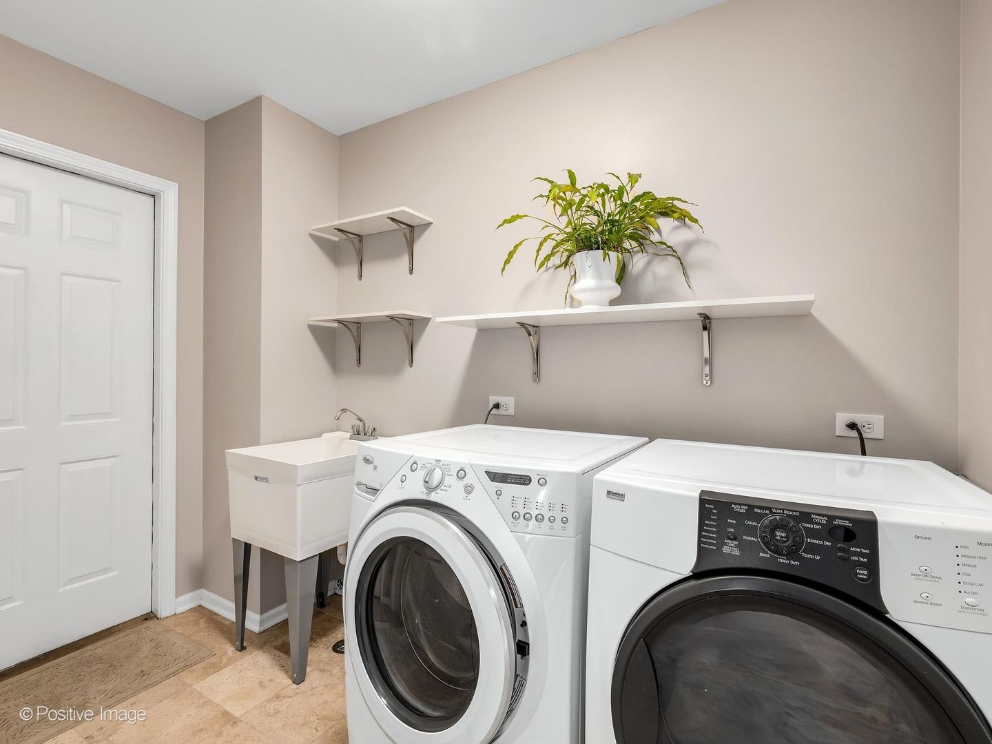 1432 Terrance Drive, Naperville, IL 60565