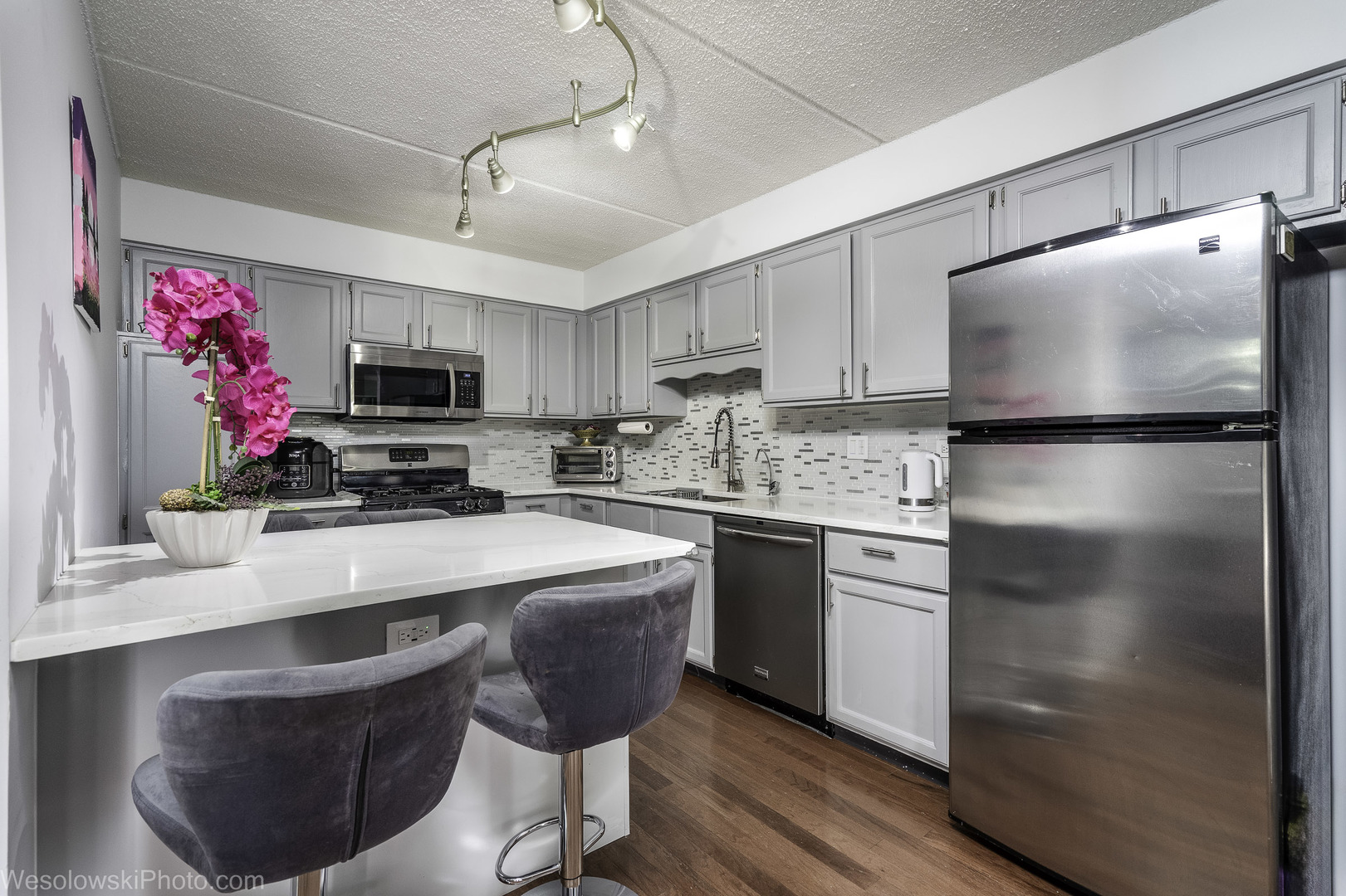 4106 N Narragansett Avenue #208, Chicago, IL 60634