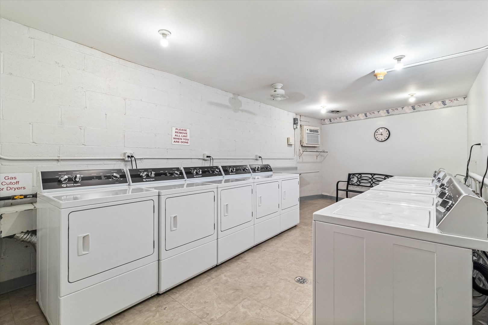 945 E Kenilworth Avenue #419, Palatine, IL 60074