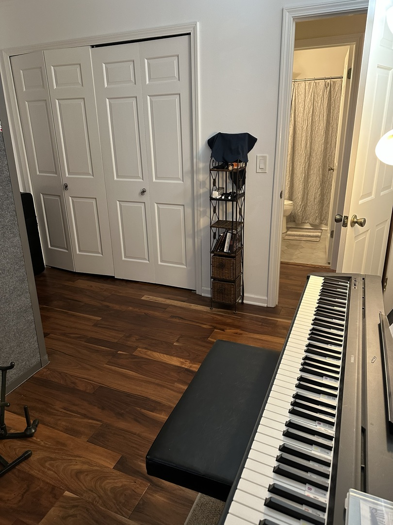 32 White Oak Circle #0, St. Charles, IL 60174