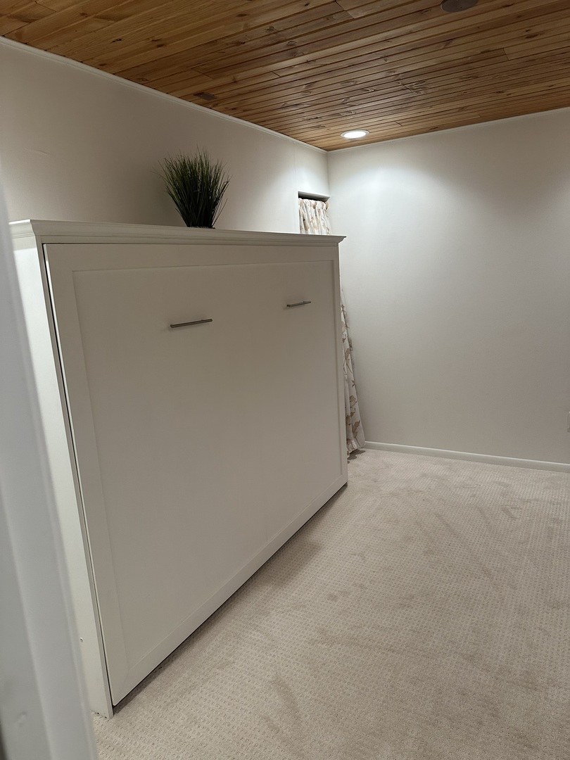 32 White Oak Circle #0, St. Charles, IL 60174