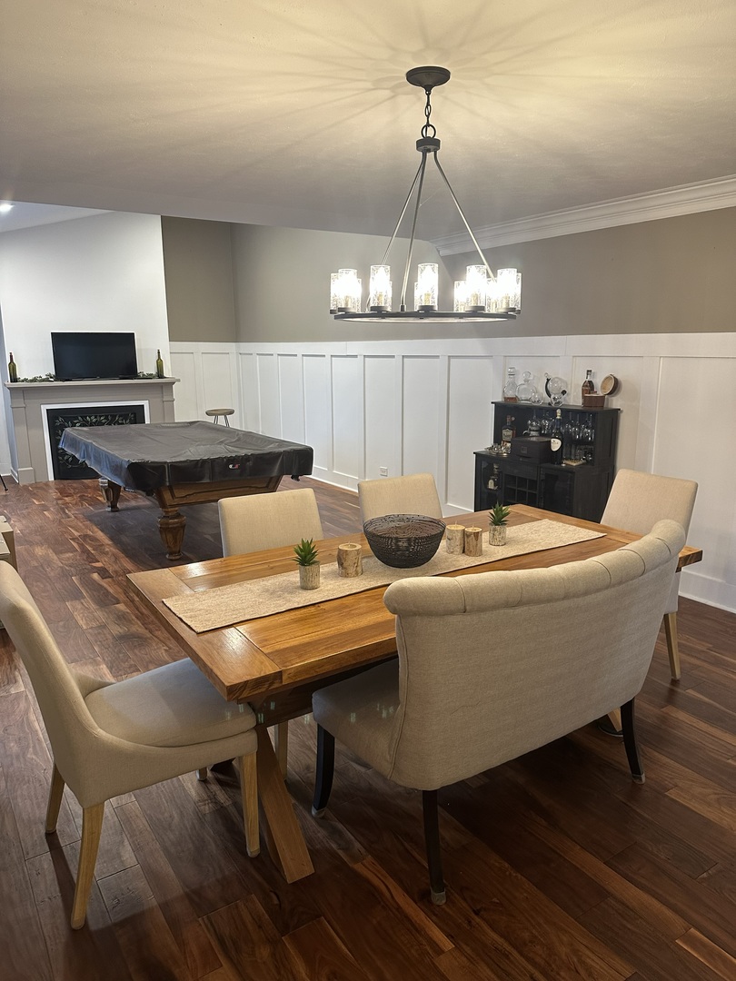 32 White Oak Circle #0, St. Charles, IL 60174