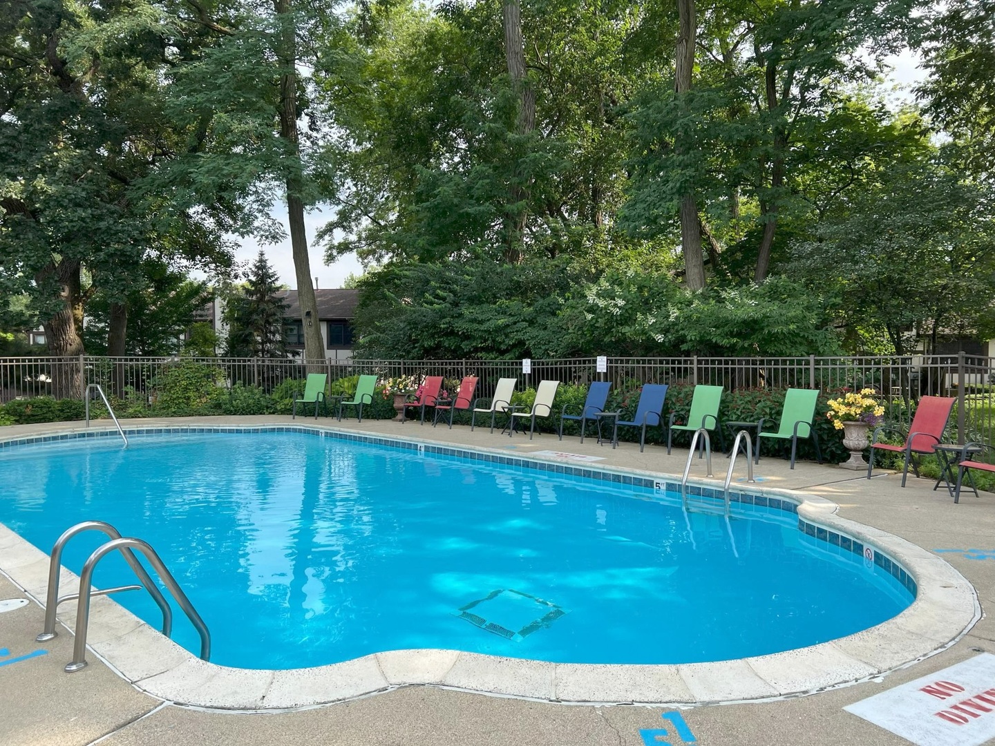 32 White Oak Circle #0, St. Charles, IL 60174