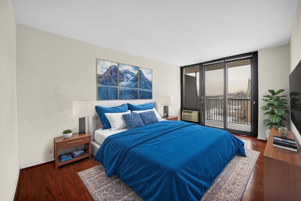 2605 S Indiana Avenue #402, Chicago, IL 60616