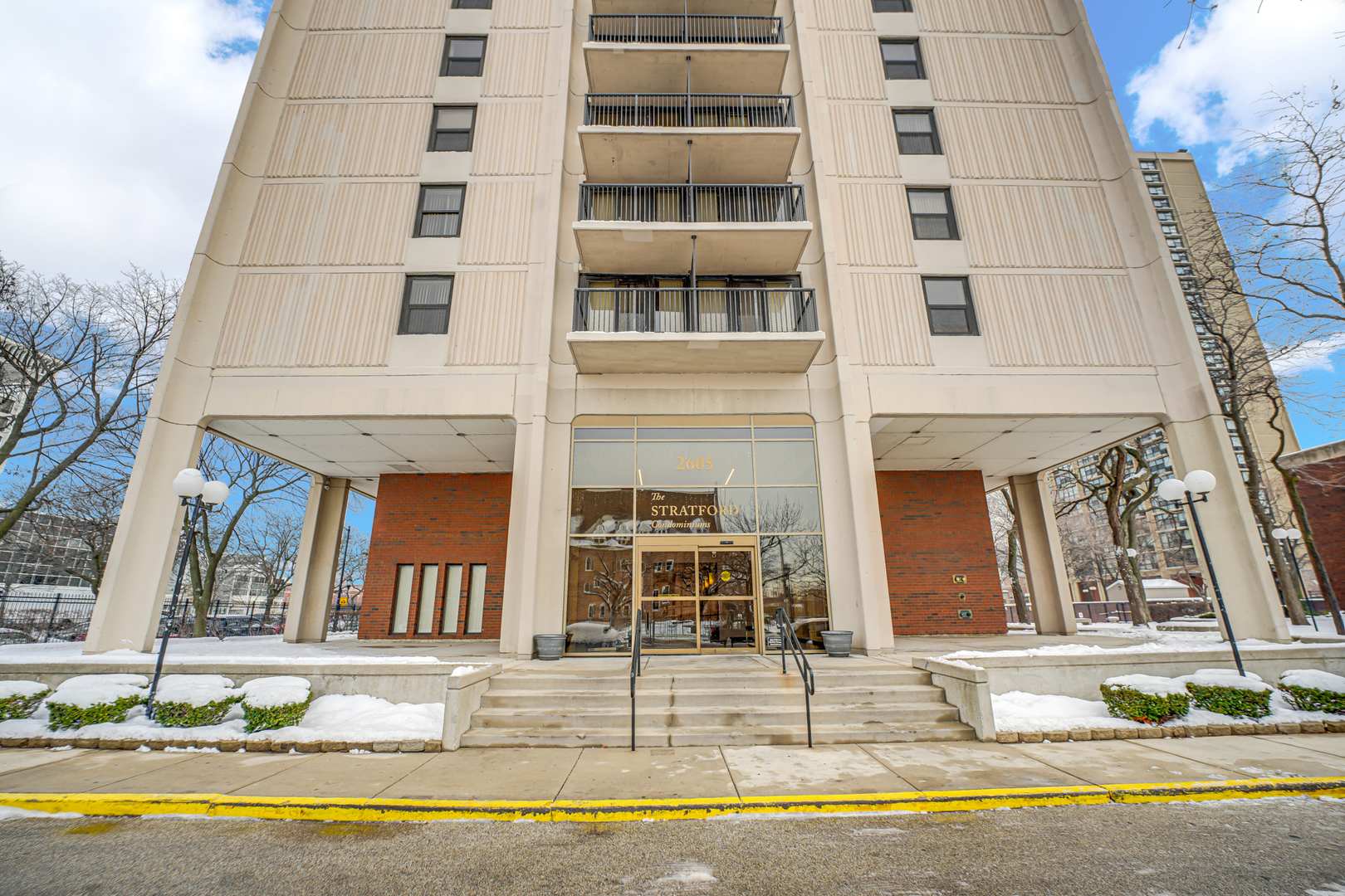 2605 S Indiana Avenue #402, Chicago, IL 60616