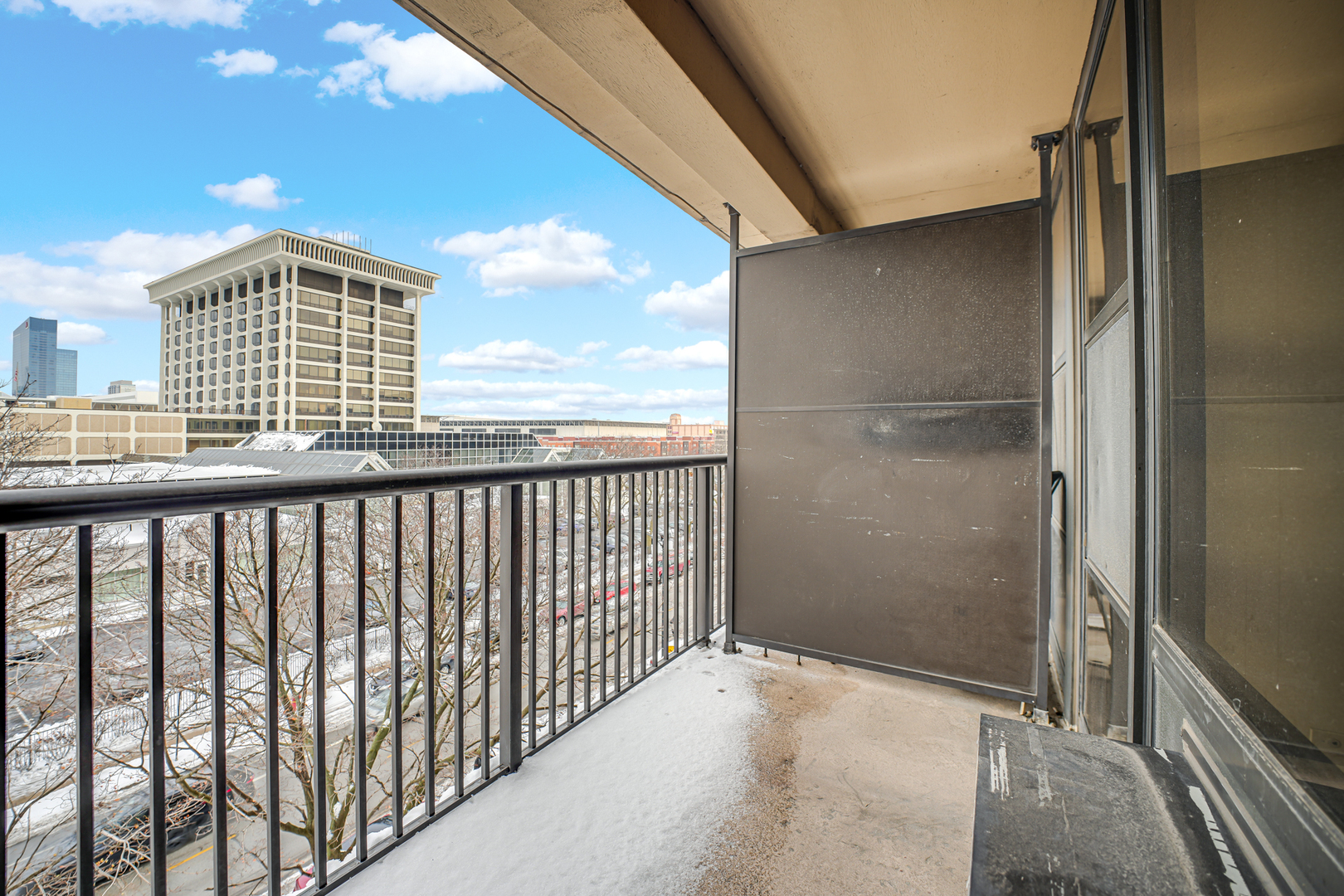 2605 S Indiana Avenue #402, Chicago, IL 60616