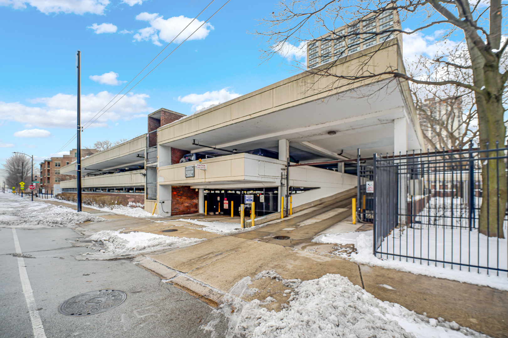 2605 S Indiana Avenue #402, Chicago, IL 60616