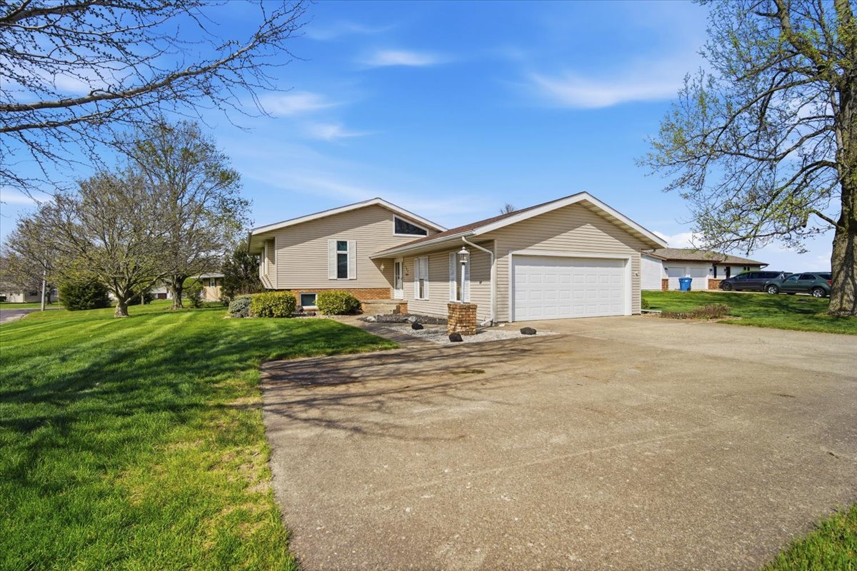 504 S School Street, Minier, IL 61759