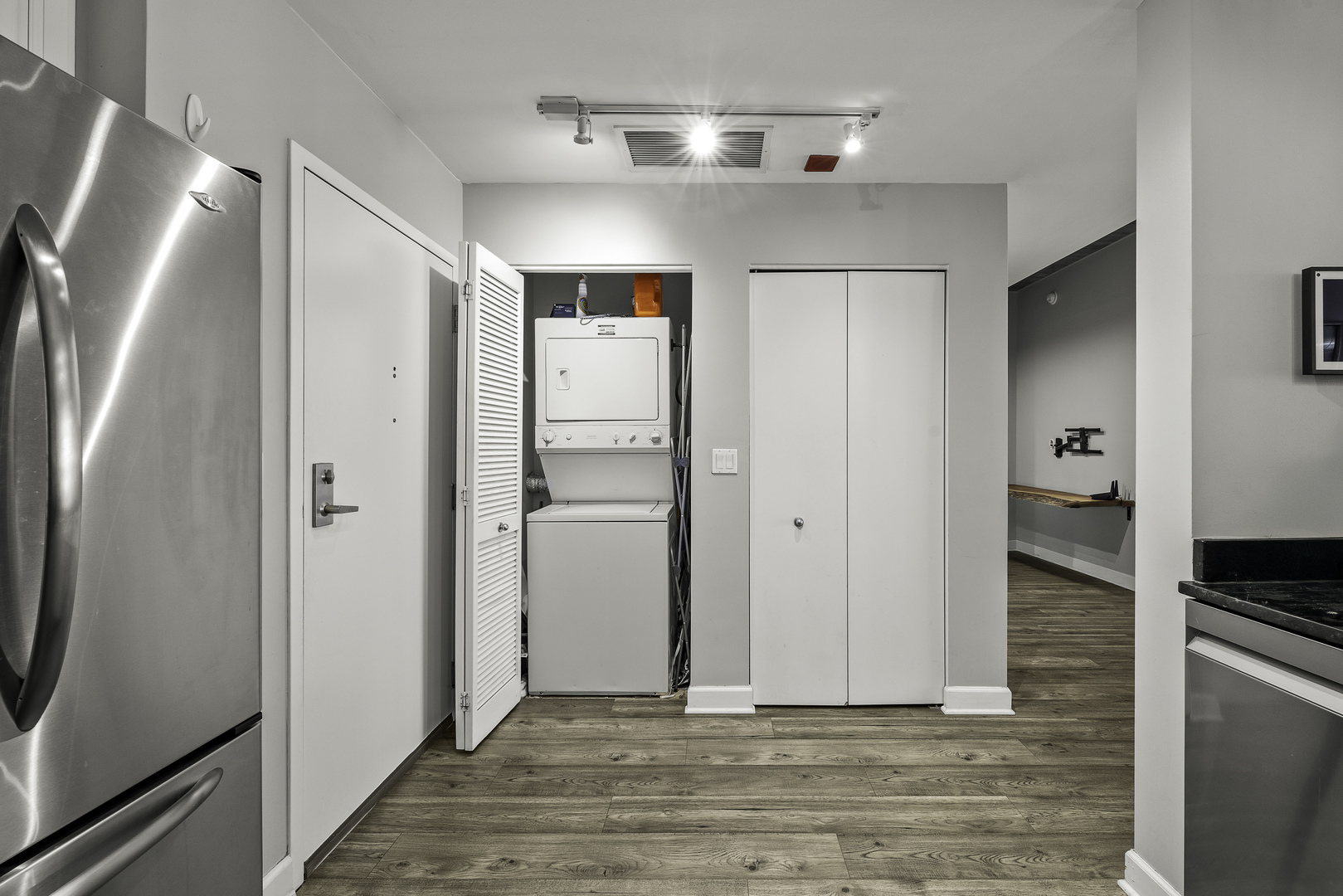 845 N Kingsbury Street #412, Chicago, IL 60610