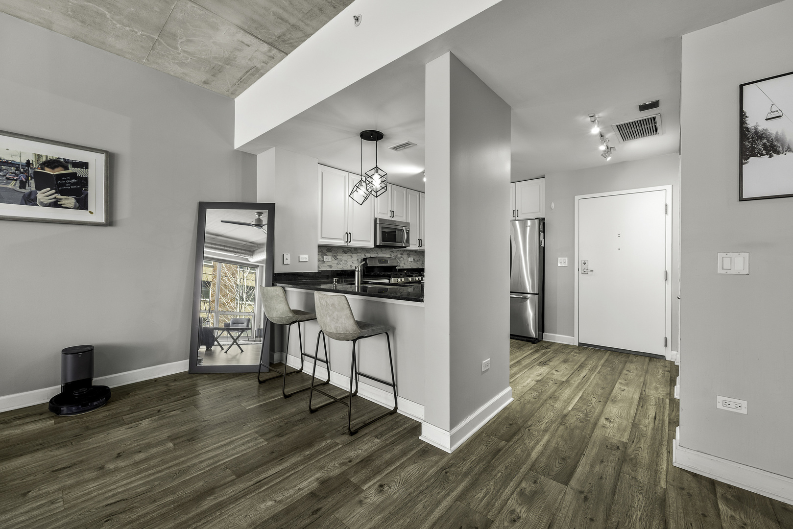 845 N Kingsbury Street #412, Chicago, IL 60610