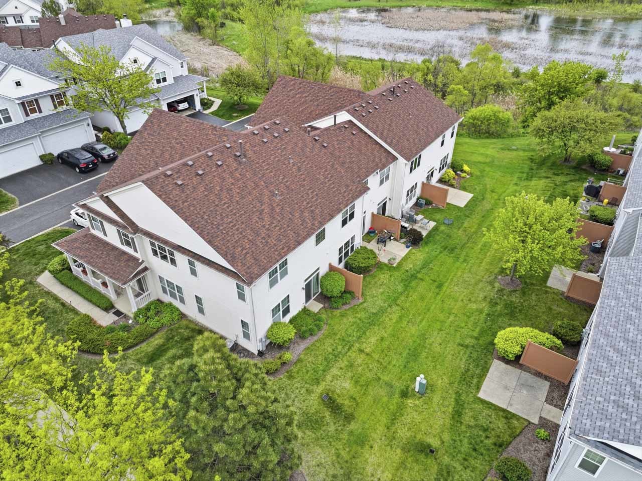 2890 Glacier Way #B, Wauconda, IL 60084