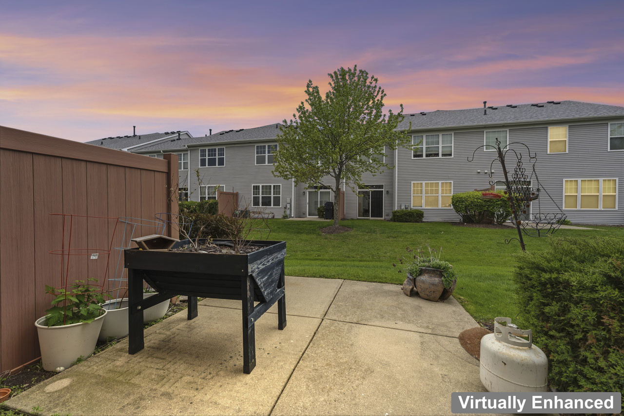 2890 Glacier Way #B, Wauconda, IL 60084