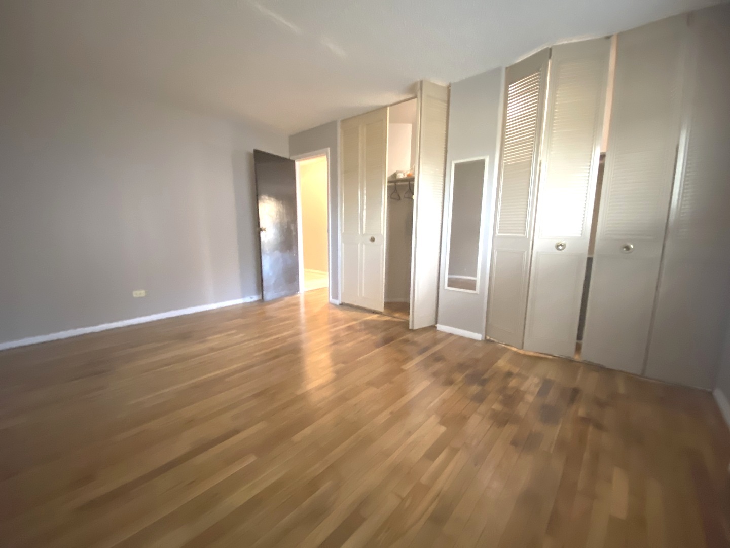 8994 Kennedy Drive #1B, Des Plaines, IL 60016