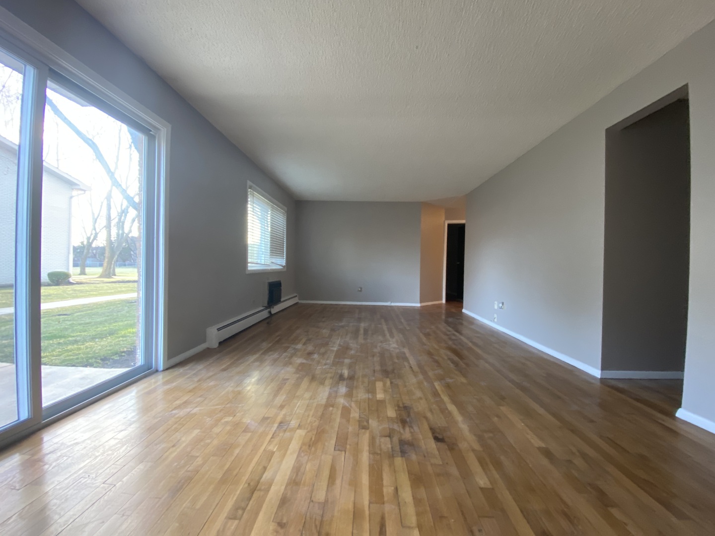 8994 Kennedy Drive #1B, Des Plaines, IL 60016