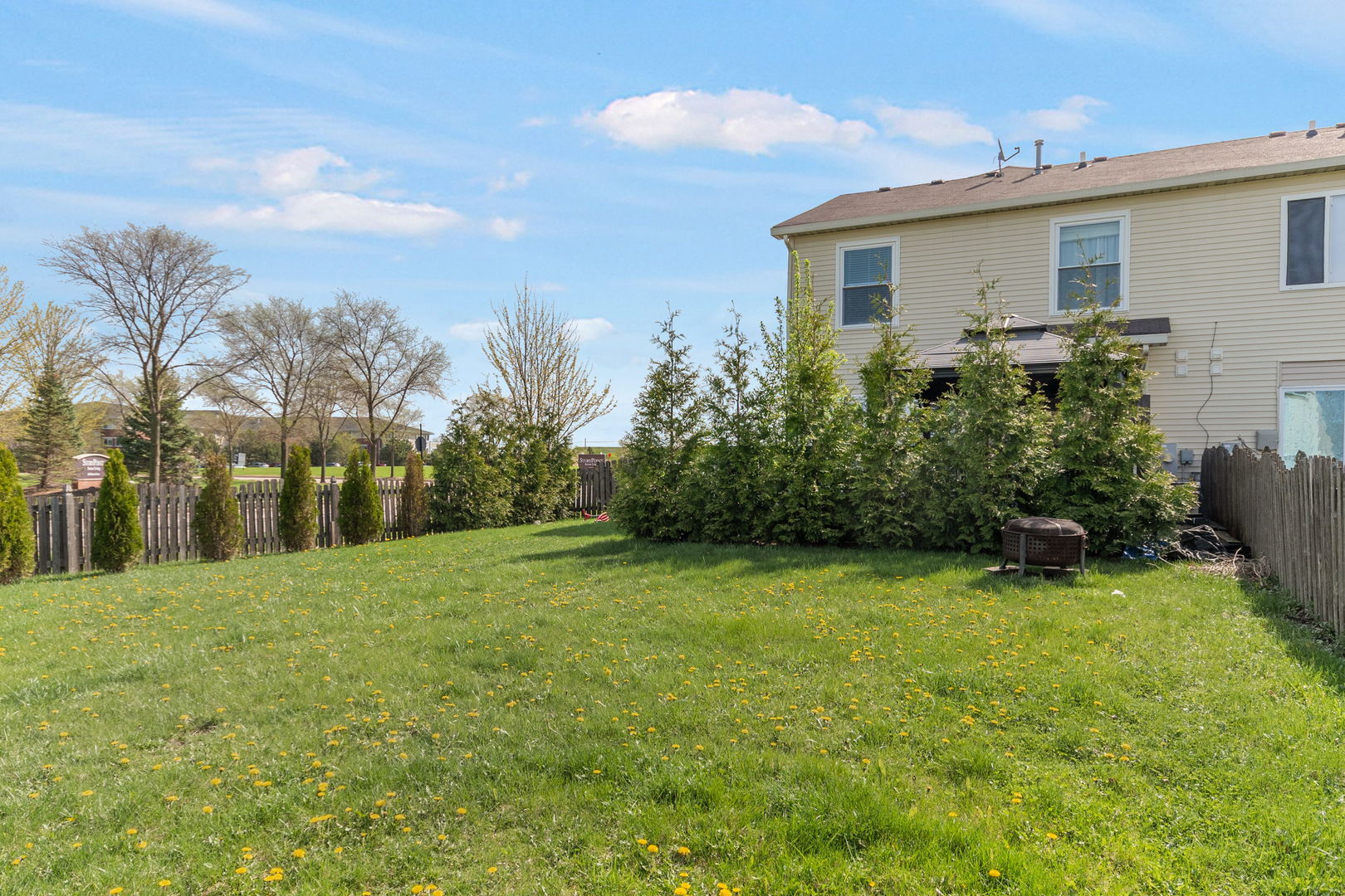 672 Edward Drive, Romeoville, IL 60446