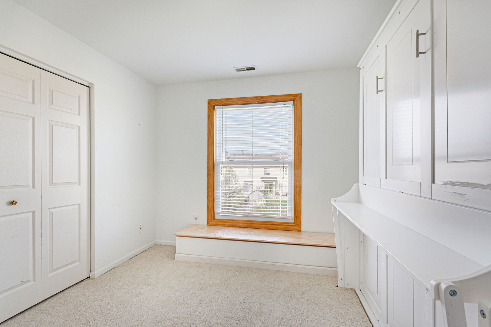 672 Edward Drive, Romeoville, IL 60446