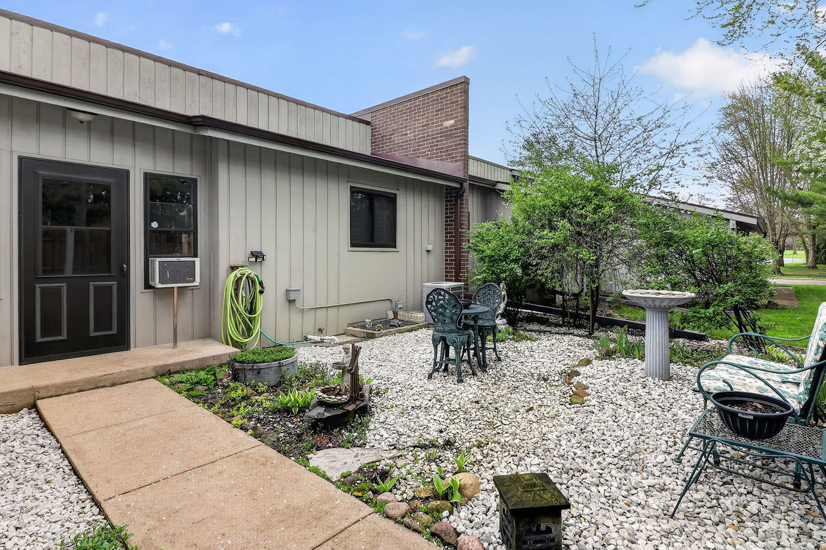 2S661 Marie Curie Lane, Warrenville, IL 60555