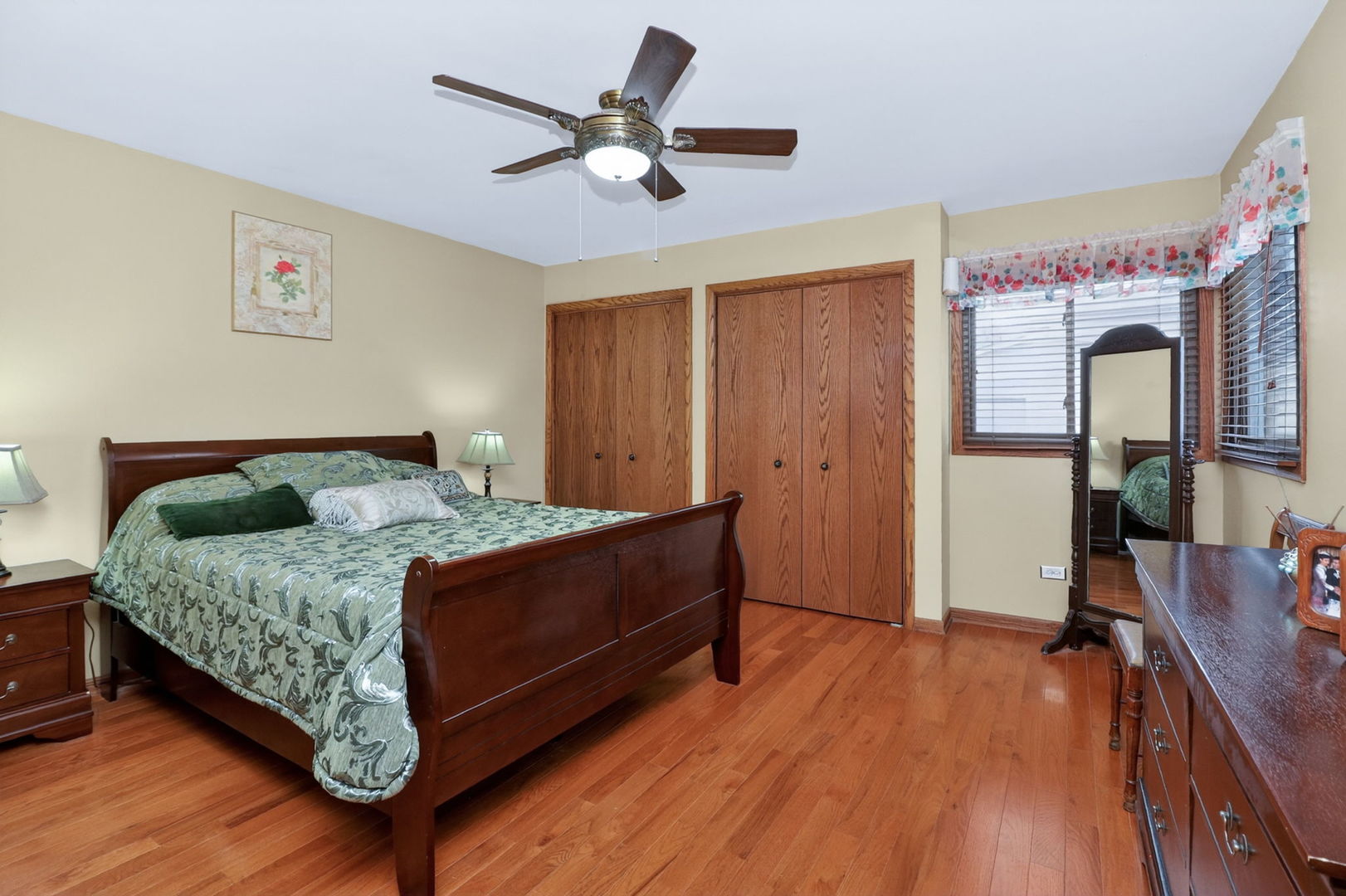 2S661 Marie Curie Lane, Warrenville, IL 60555