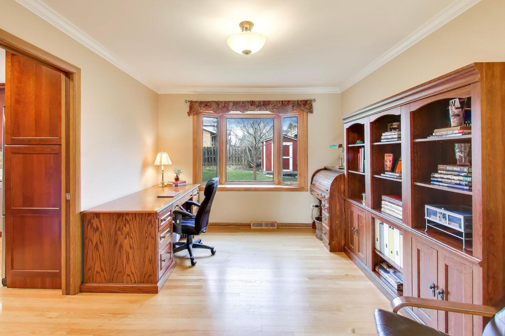 1606 N Pine Avenue, Arlington Heights, IL 60004