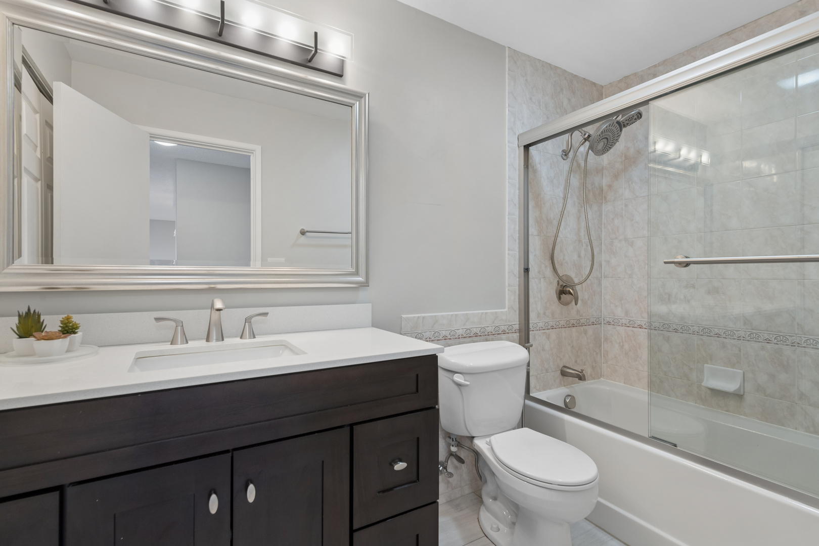 1126 S New Wilke Road #404, Arlington Heights, IL 60005