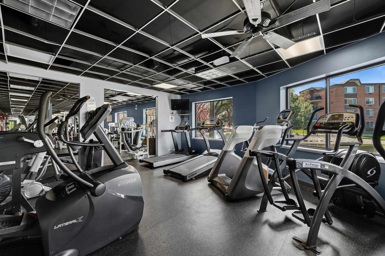 1126 S New Wilke Road #404, Arlington Heights, IL 60005