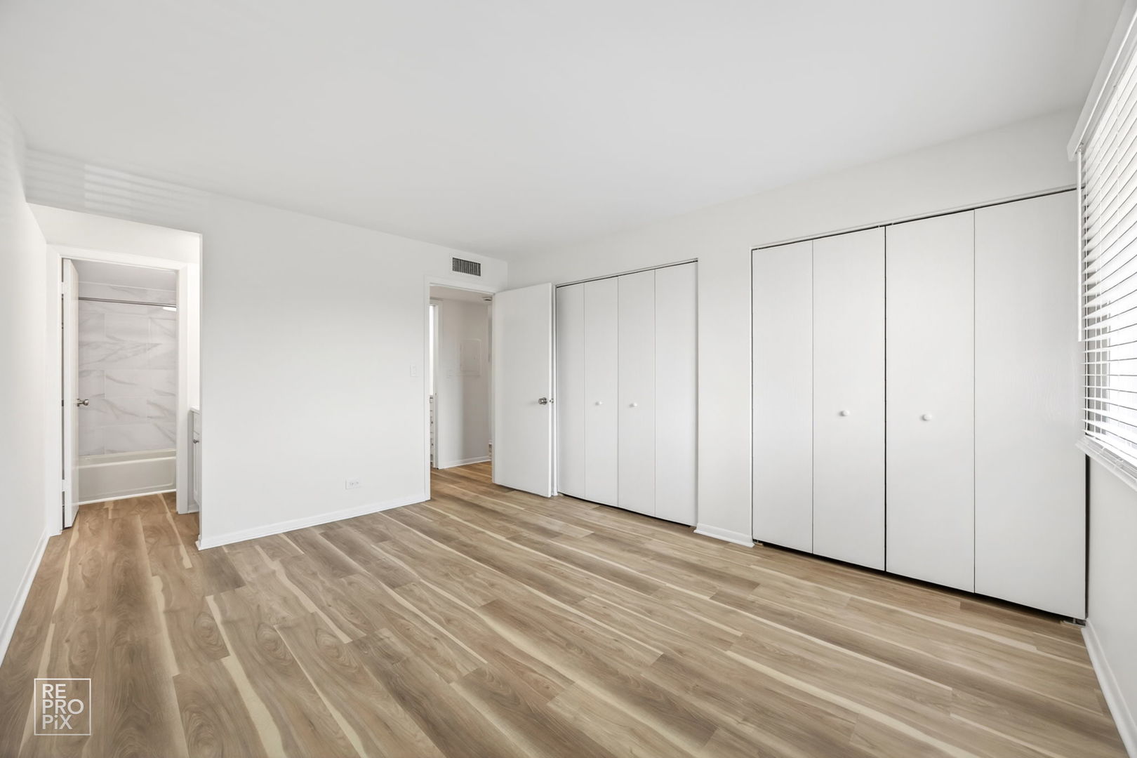 210 E Fountainview Lane #3A, Lombard, IL 60148