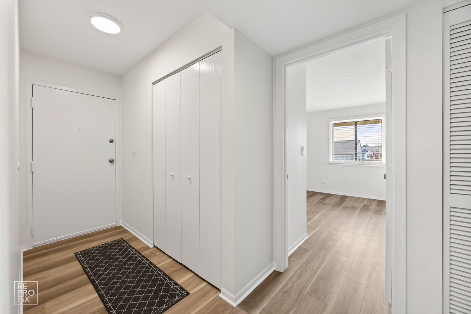 210 E Fountainview Lane #3A, Lombard, IL 60148