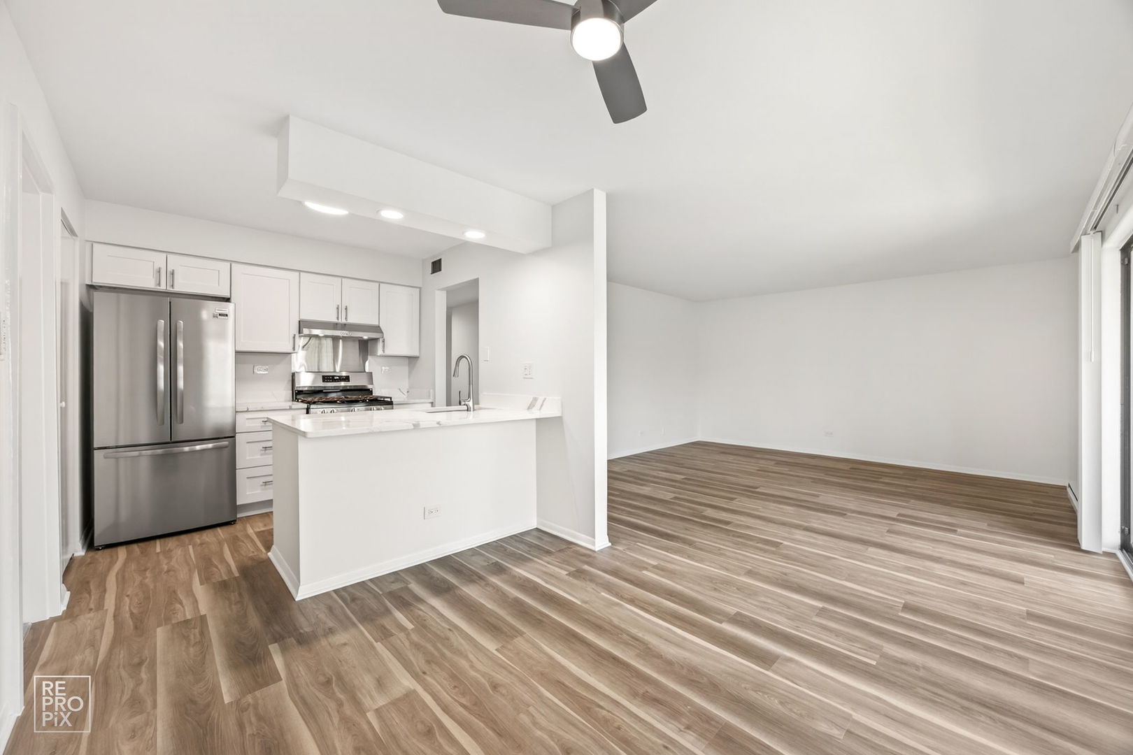 210 E Fountainview Lane #3A, Lombard, IL 60148