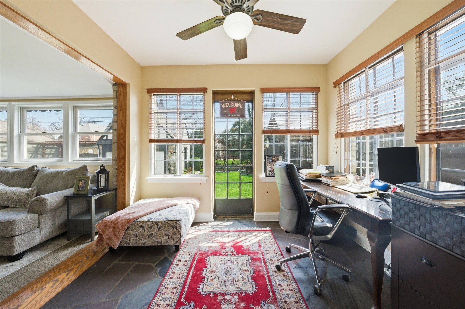 9011 S Leavitt Street, Chicago, IL 60643