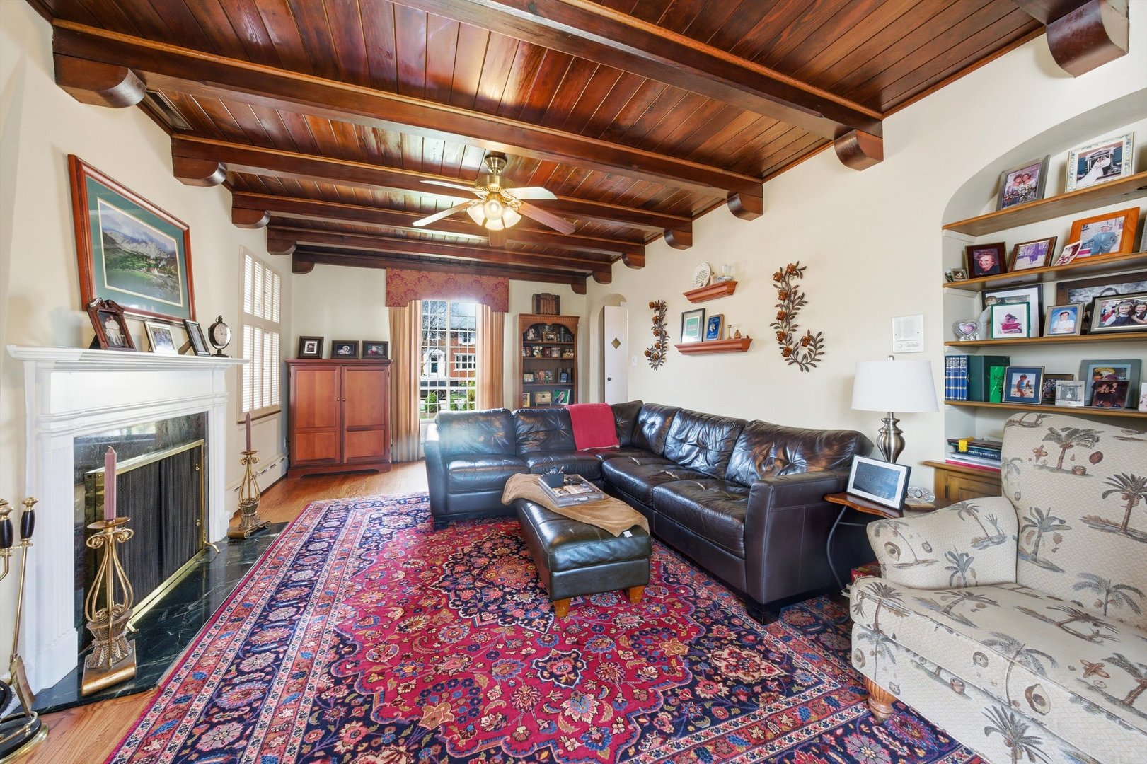 9011 S Leavitt Street, Chicago, IL 60643