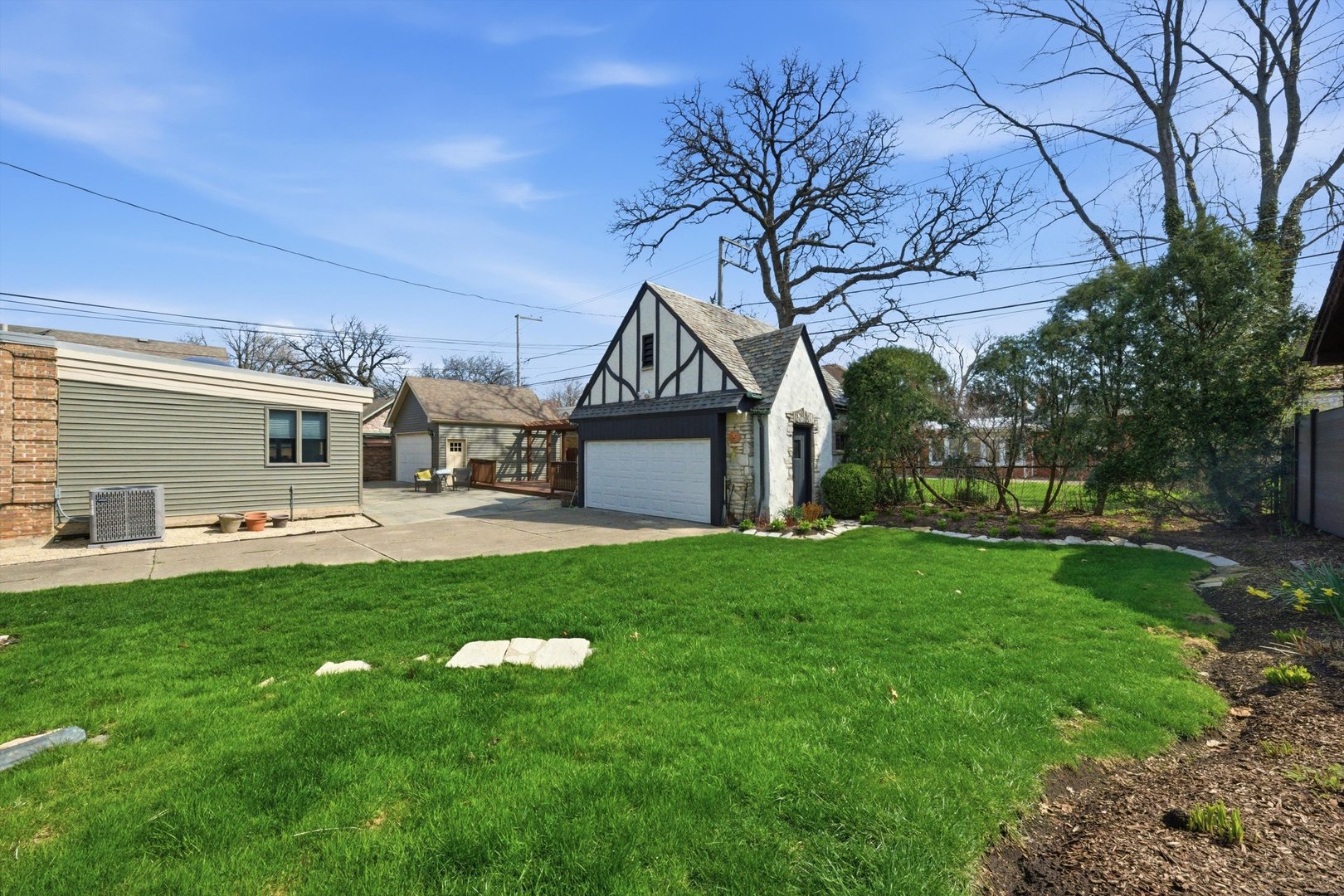 9011 S Leavitt Street, Chicago, IL 60643