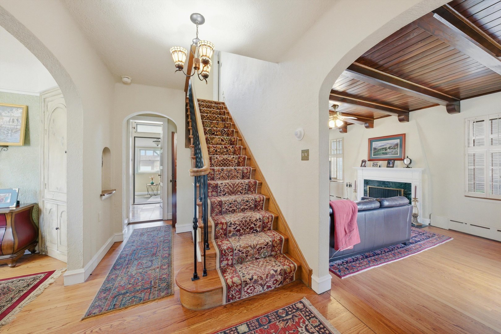 9011 S Leavitt Street, Chicago, IL 60643