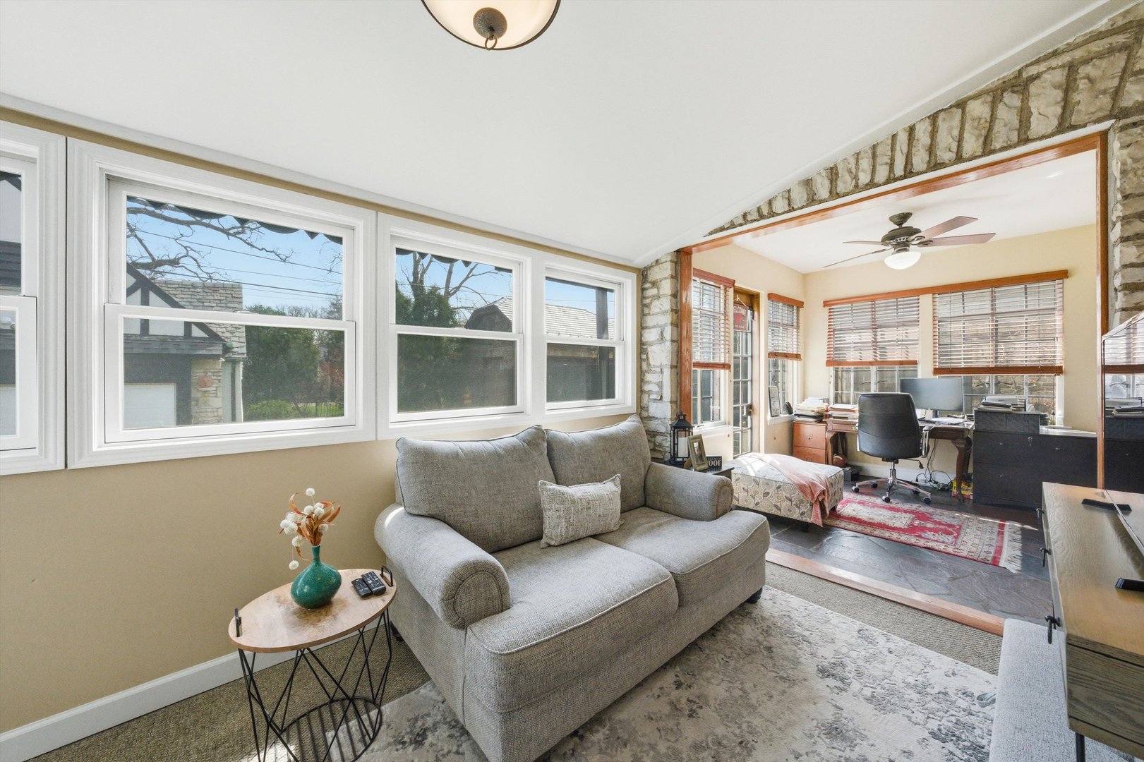 9011 S Leavitt Street, Chicago, IL 60643