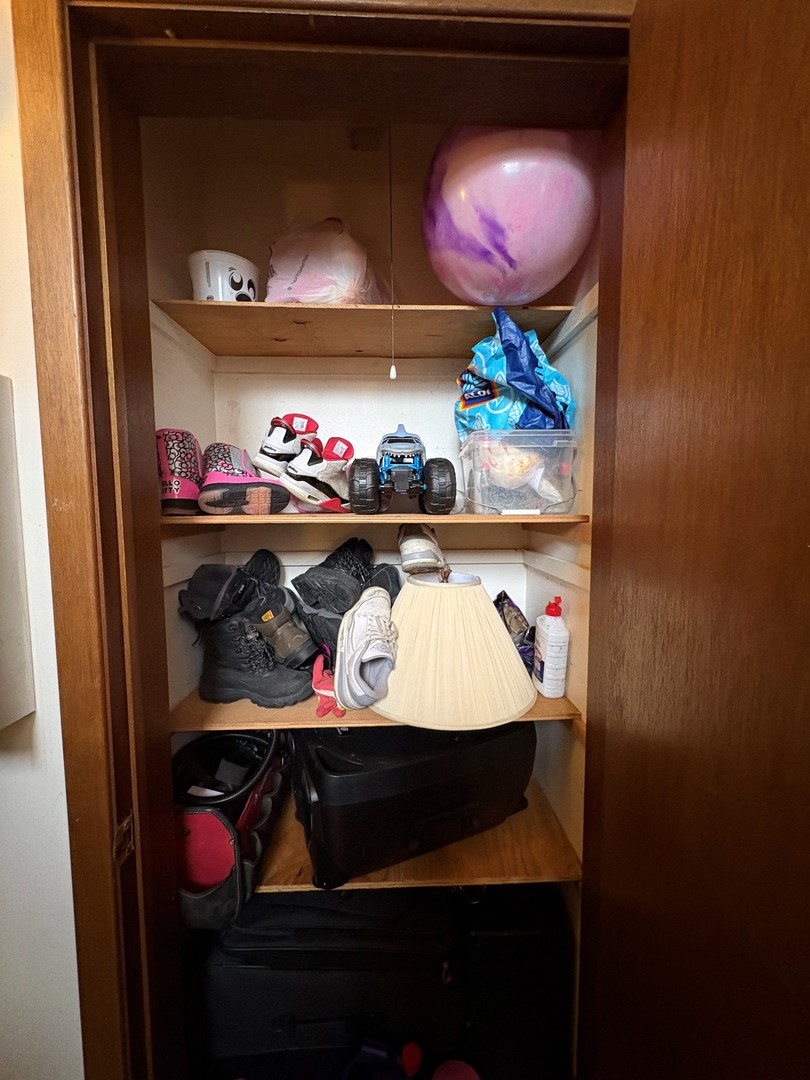 812-820 Perry Drive, Mundelein, IL 60060