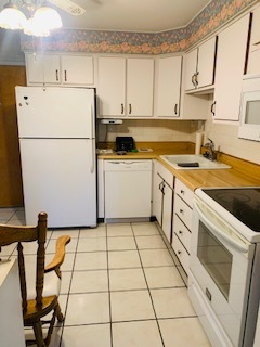 931 W Arquilla Drive #413, Glenwood, IL 60425