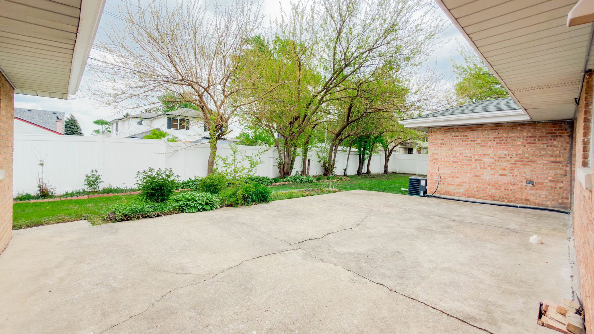 7945 Mobile Avenue, Burbank, IL 60459