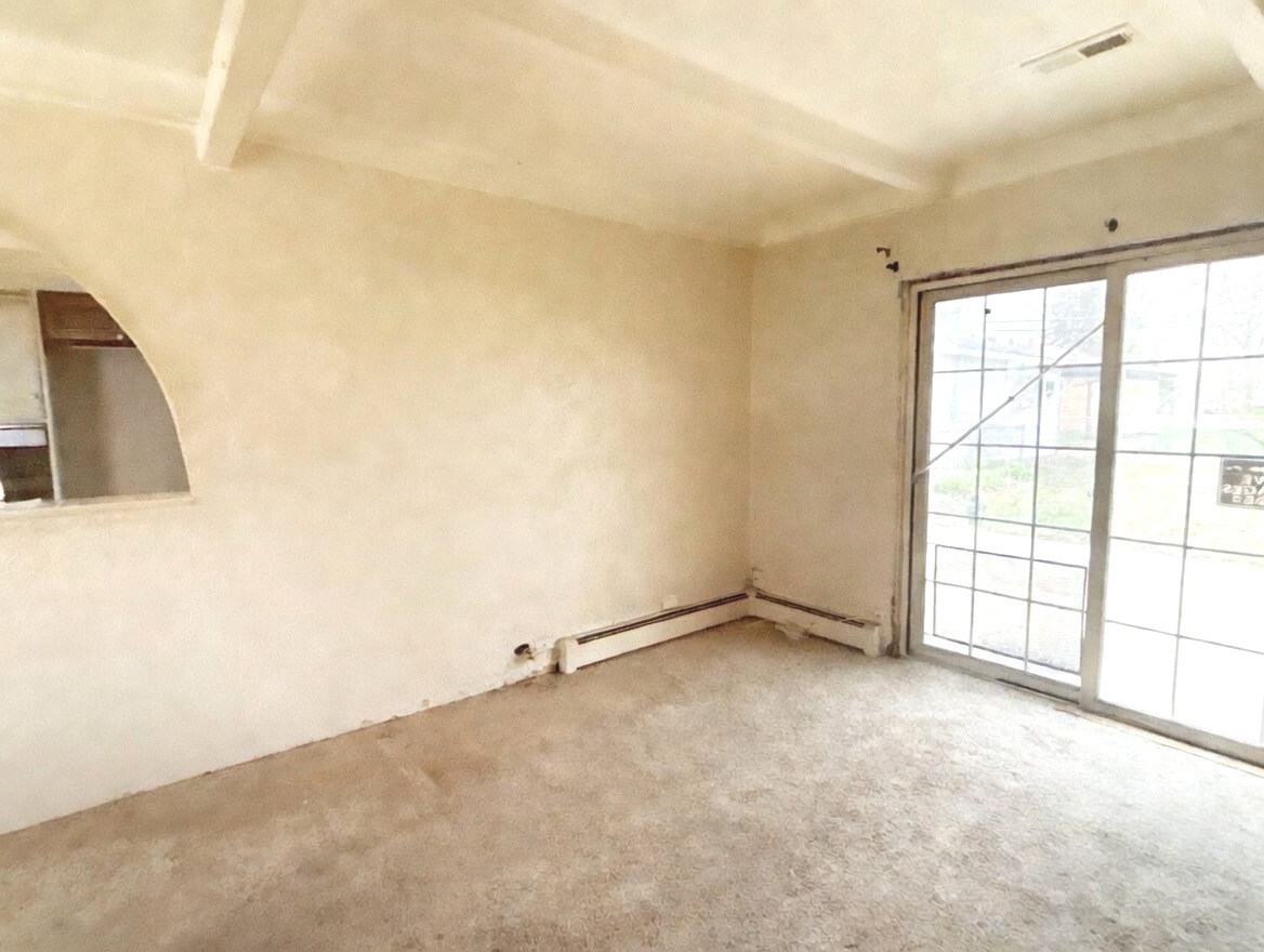 17W452 BUTTERFIELD Road, Villa Park, IL 60181