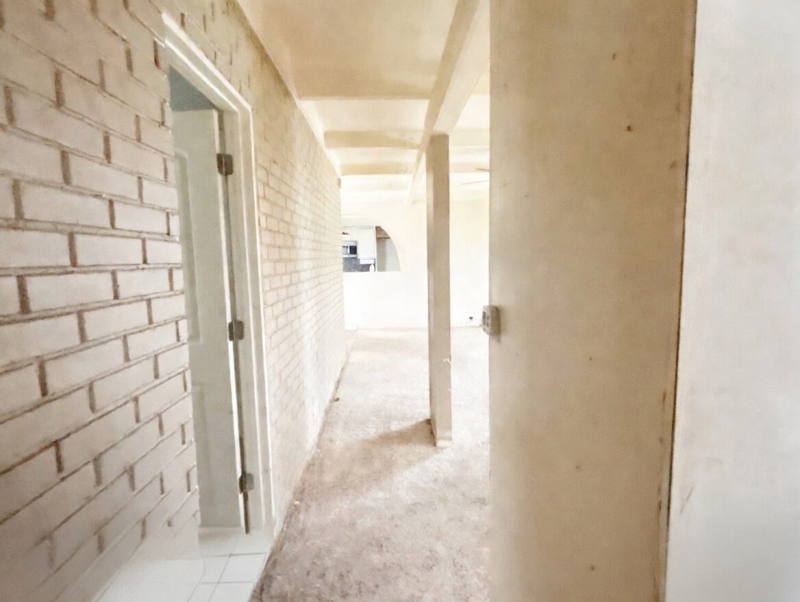 17W452 BUTTERFIELD Road, Villa Park, IL 60181