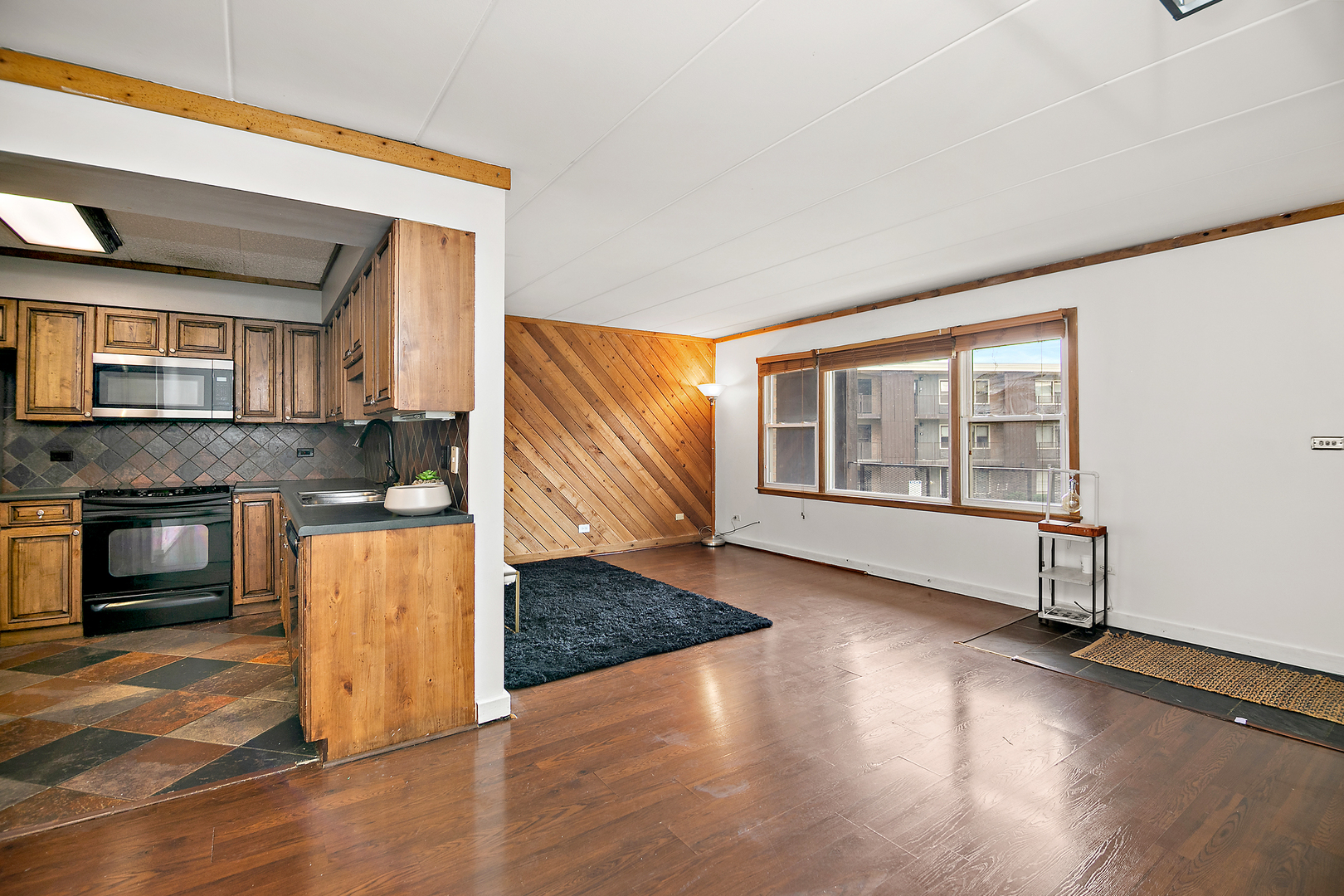 9608 W Higgins Road #2c, Rosemont, IL 60018